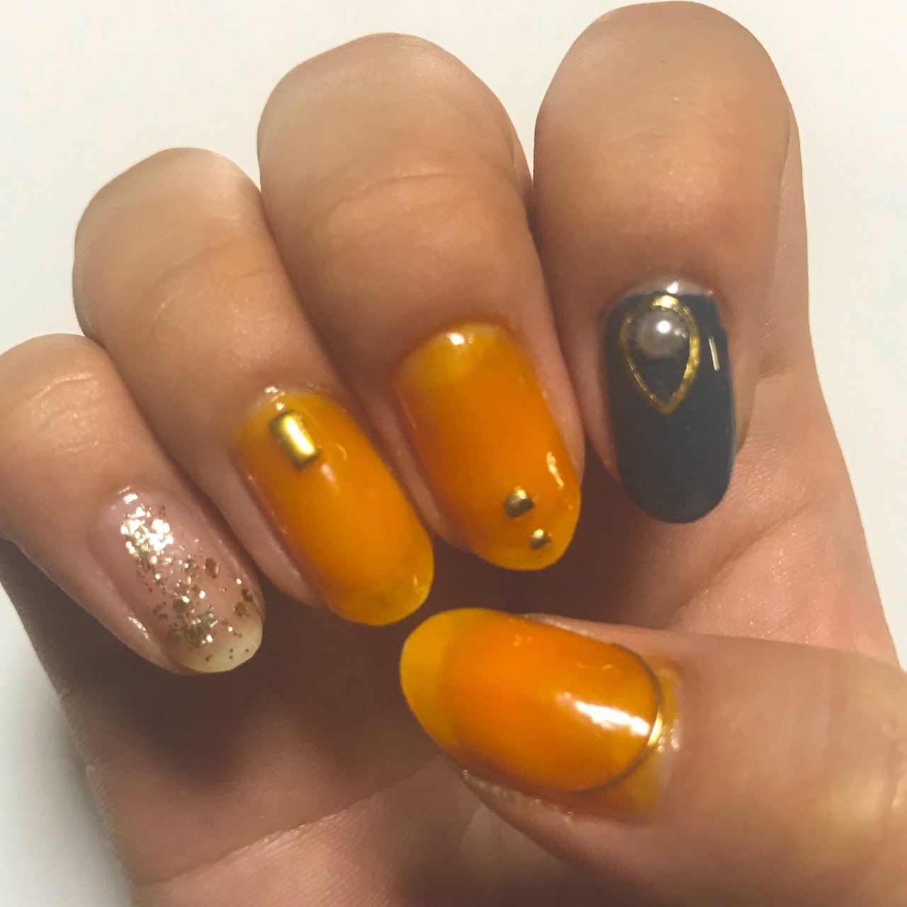 秋 オールシーズン ハンド ラメ バイカラー あかぬーのネイルデザイン No ネイルブック