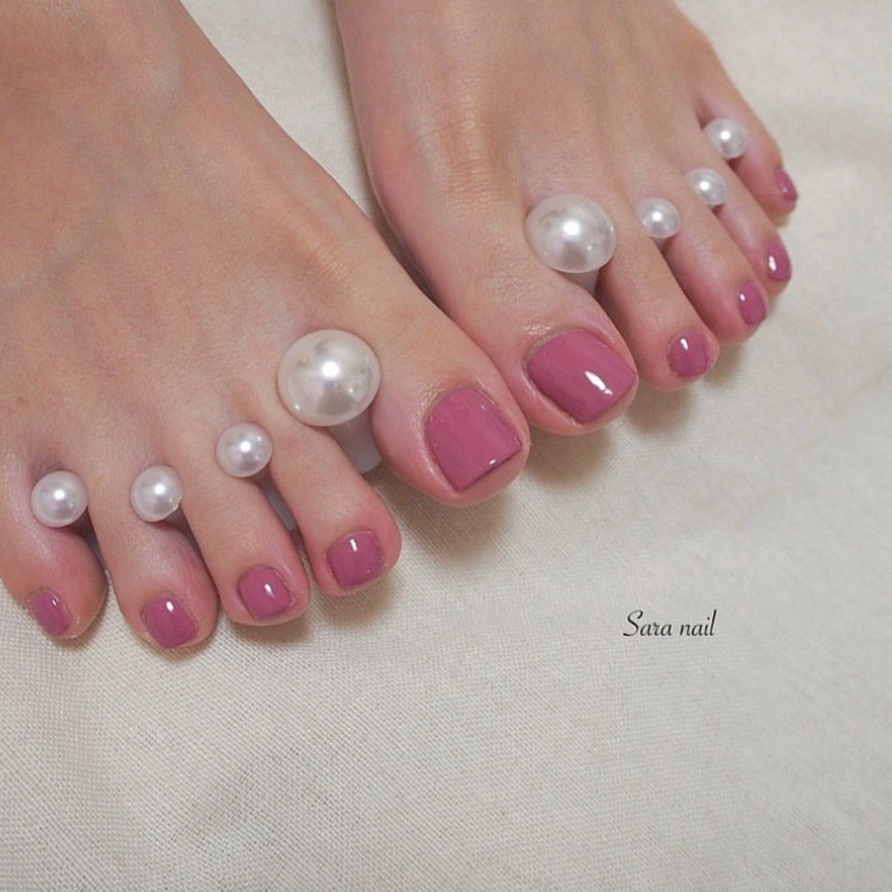 フット ワンカラー ピンク スモーキー マニキュア Sara Nailのネイルデザイン No ネイルブック