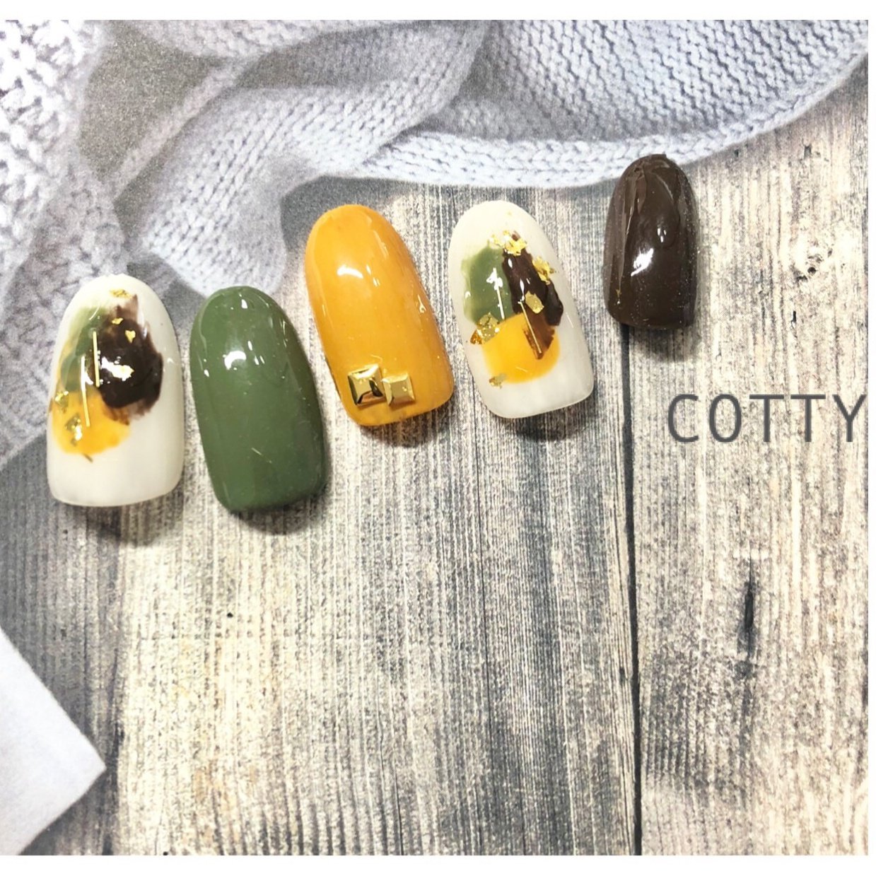 秋 冬 ハンド イエロー グリーン Cotty Nailのネイルデザイン No ネイルブック