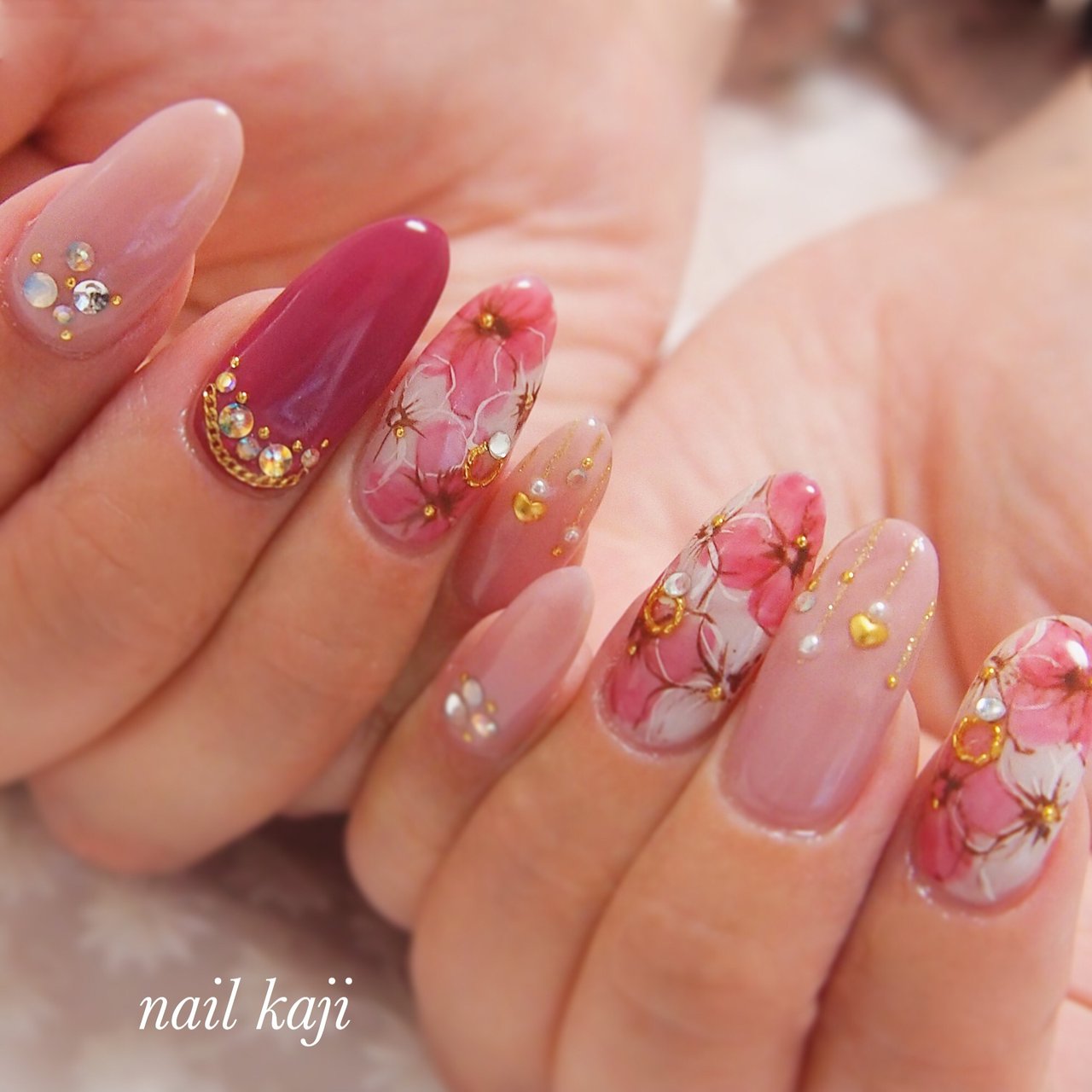 秋 冬 ハンド フラワー ピンク Nail Kajiのネイルデザイン No ネイルブック