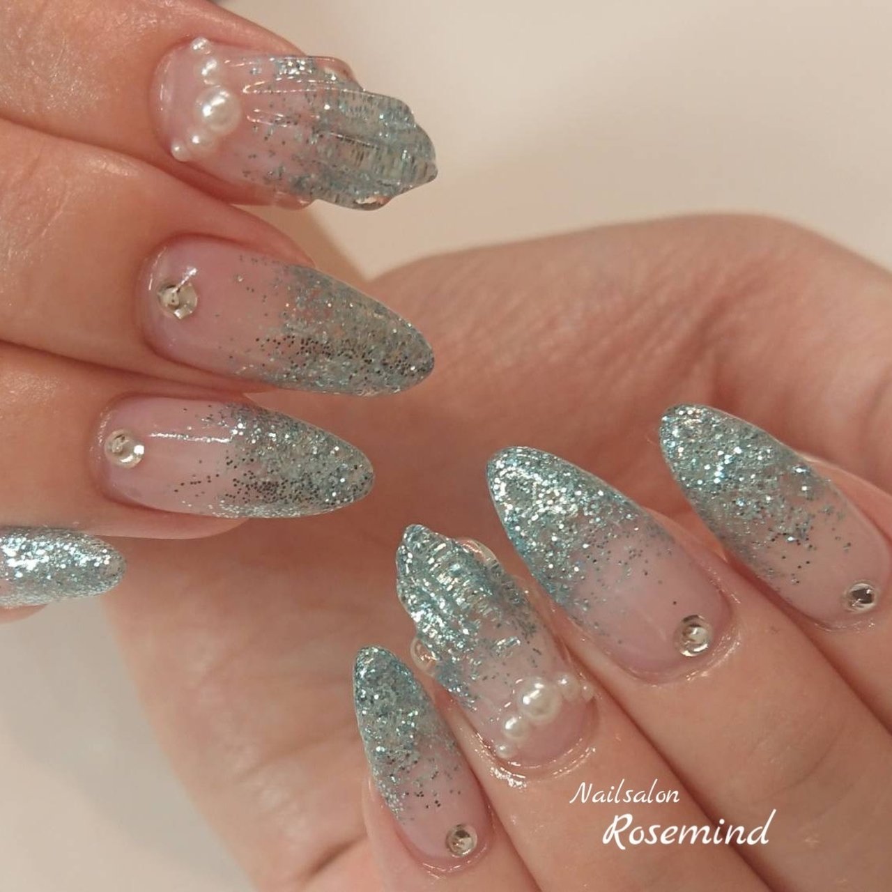 夏 海 リゾート ハンド グラデーション Nail Rosemindのネイルデザイン No ネイルブック