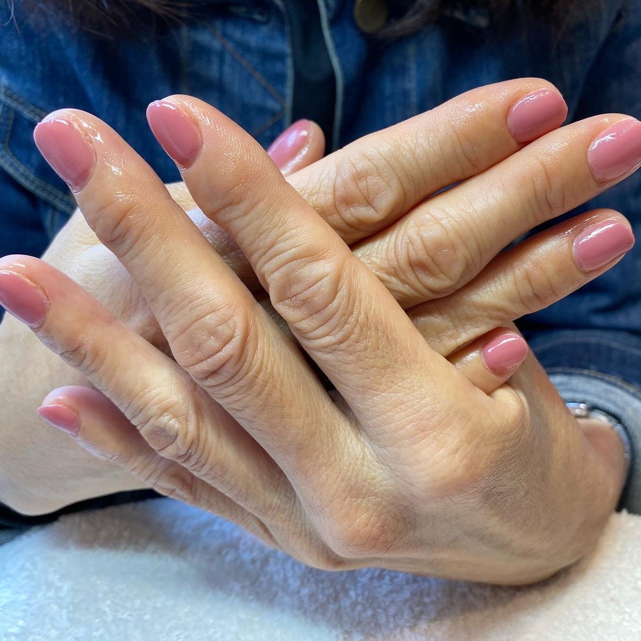 オールシーズン オフィス ハンド ワンカラー ショート アトリエワイズ ネイルサロン トレーニングスクールのネイルデザイン No ネイルブック