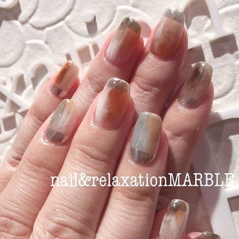 秋 冬 ハンド ニュアンス ミラー Nail Marbleのネイルデザイン No ネイルブック