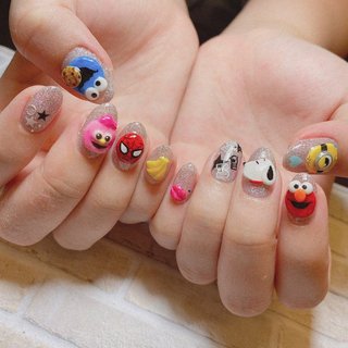 セルフネイル ミニオンのネイルデザイン ネイルブック