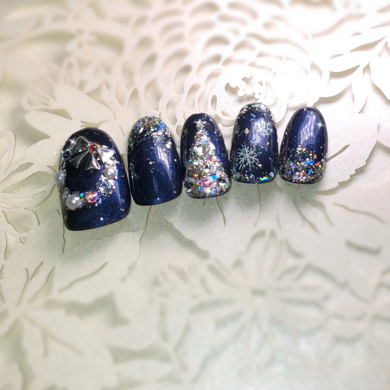 冬 クリスマス ネイビー シルバー Nail Sakiのネイルデザイン No ネイルブック