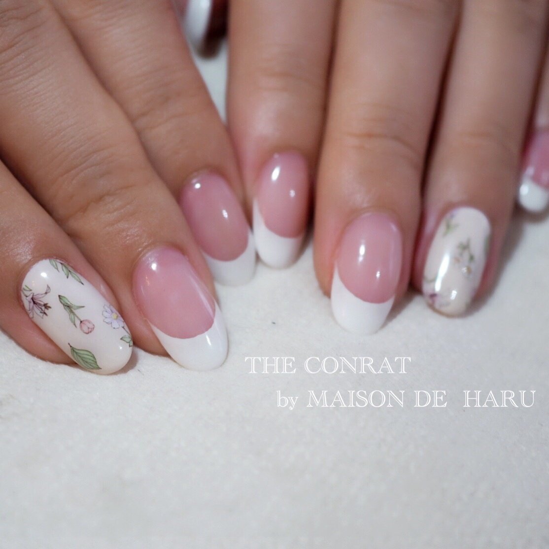 オールシーズン オフィス ハンド フレンチ ボタニカル The Conratのネイルデザイン No ネイルブック
