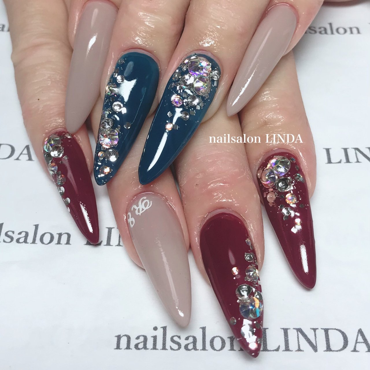 冬 成人式 クリスマス ハンド グリーン Nailsalon Lindaのネイルデザイン No ネイルブック