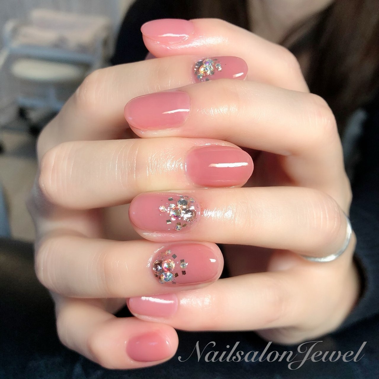 オールシーズン ハンド シンプル ビジュー ラメ Nail Salon Jewelのネイルデザイン No ネイルブック