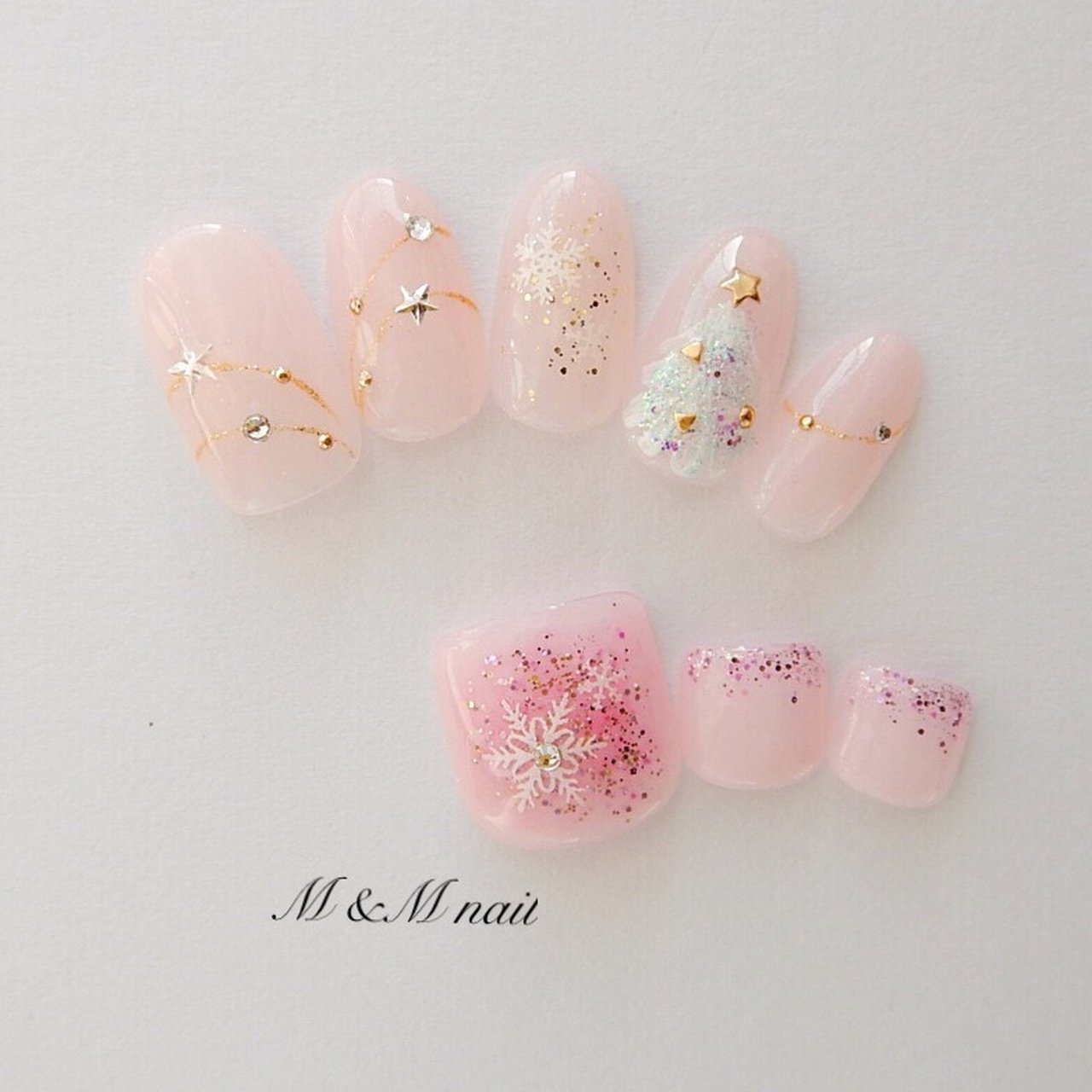 冬 クリスマス ハンド 星 雪の結晶 桜坂ネイルサロンmのネイルデザイン No ネイルブック