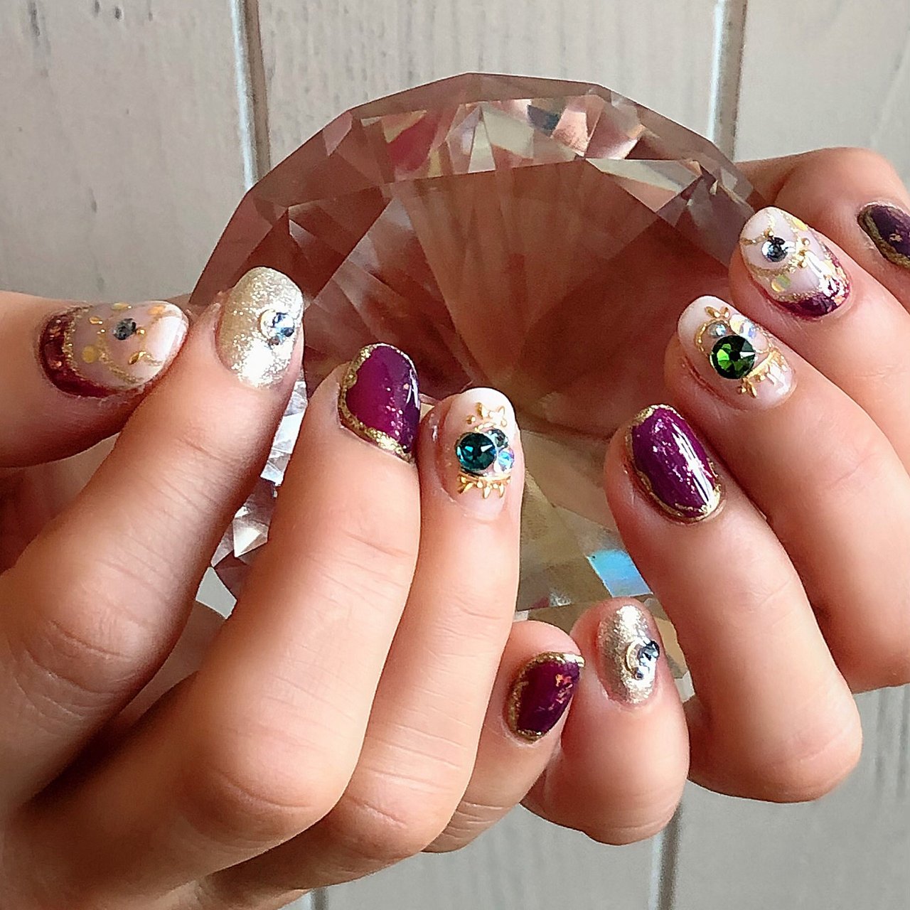 夏 冬 パーティー ハンド ビジュー レーヴネイルのネイルデザイン No ネイルブック