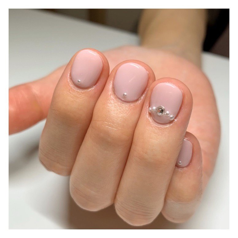 ブライダル ハンド シンプル ビジュー ショート Private Nail Salon Cheer Rie チアリー のネイル デザイン No ネイルブック