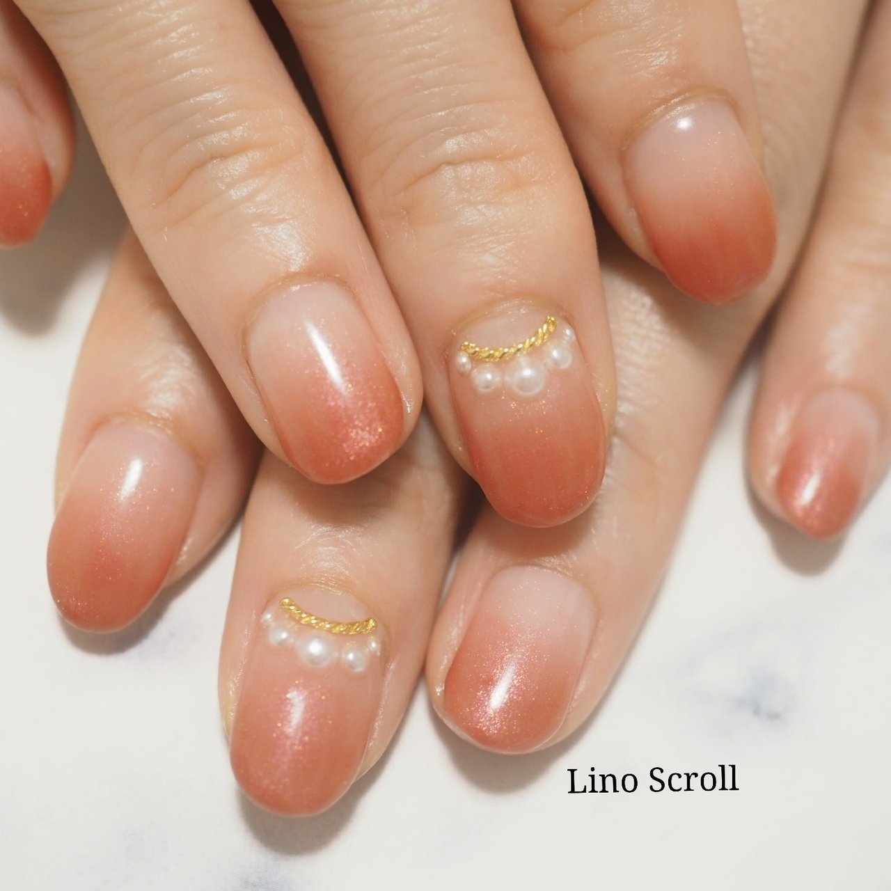 秋 冬 クリスマス オフィス ハンド Lino Scrollのネイルデザイン No ネイルブック