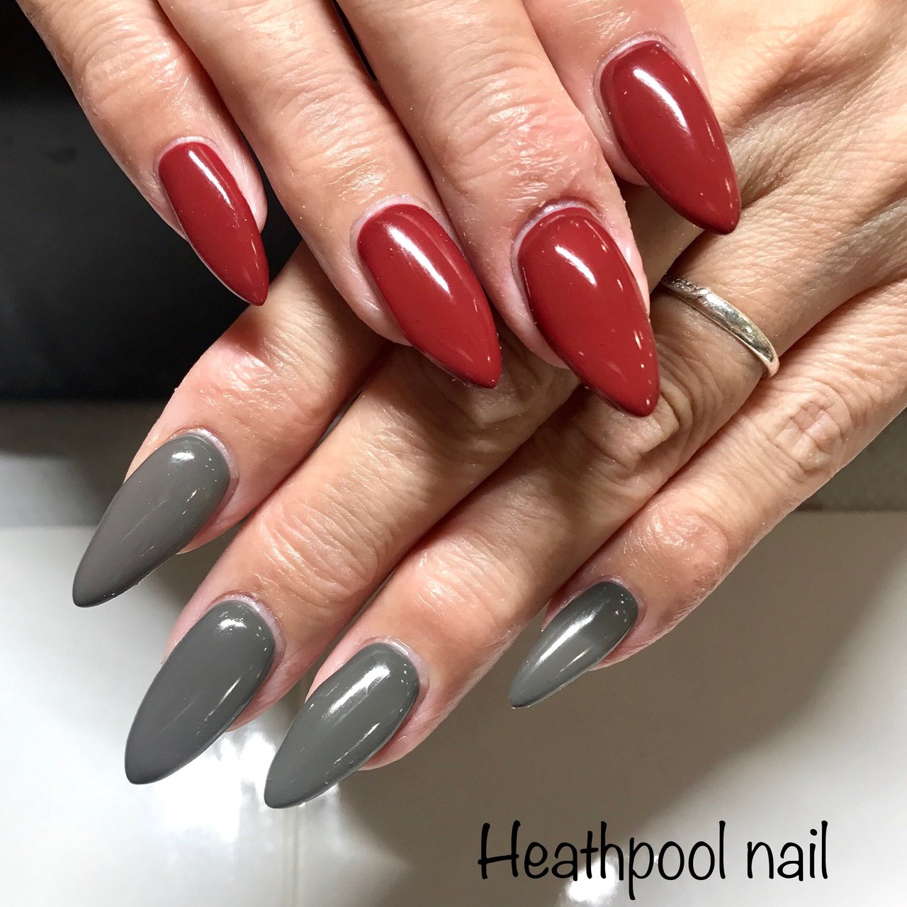 ハンド ワンカラー ボルドー グレー ジェルネイル Heathpoolnailのネイルデザイン No ネイルブック