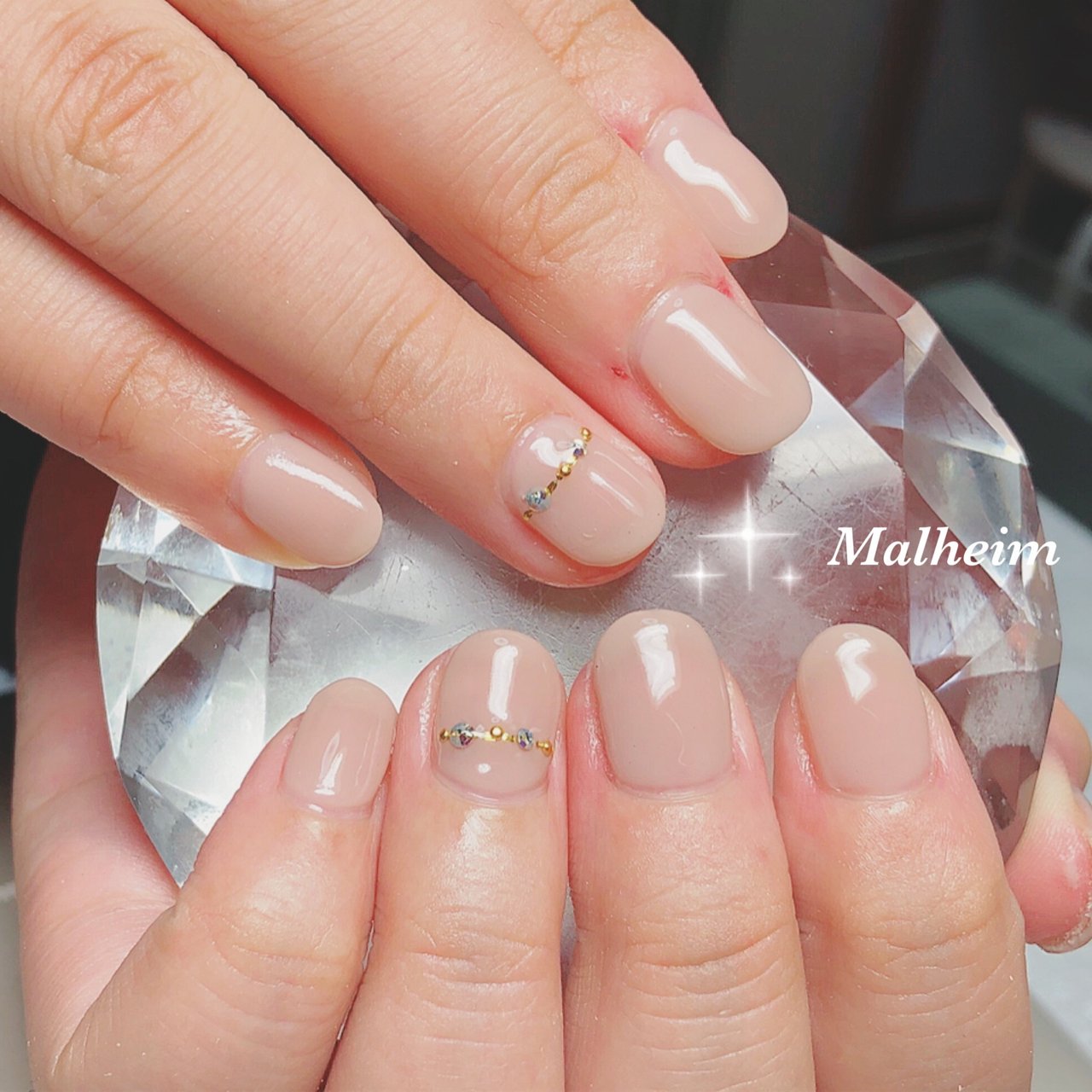 オールシーズン オフィス ハンド シンプル フラワー Nails Malheim メルヘイム のネイルデザイン No ネイルブック