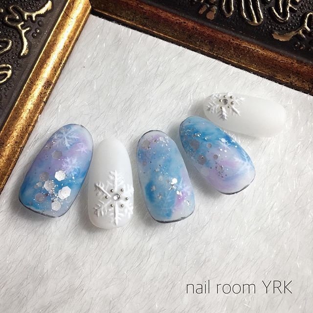 冬 成人式 クリスマス ハンド ワンカラー Nail Room Yrkのネイルデザイン No ネイルブック