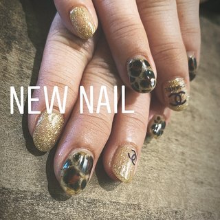 ジェルネイル・ネイルシール Nail polish chanel シャネルシールのネイルデザイン｜ネイルブック