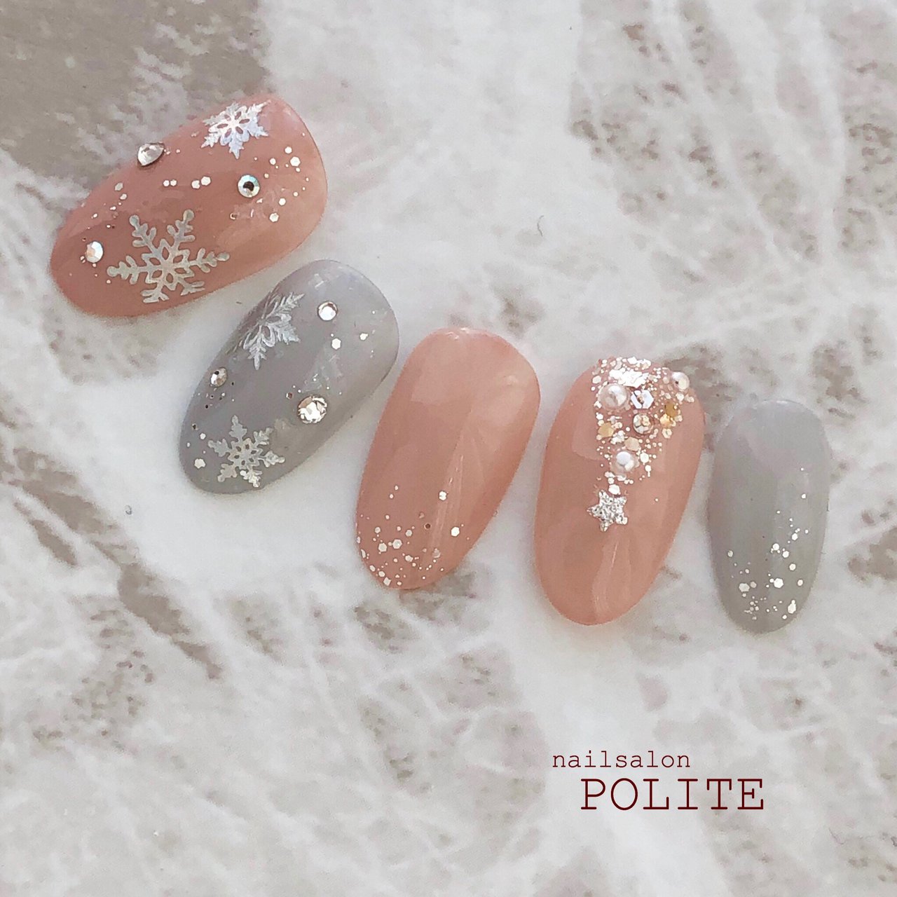 冬 クリスマス オフィス ハンド ホログラム Nailsalon Politeのネイルデザイン No ネイルブック