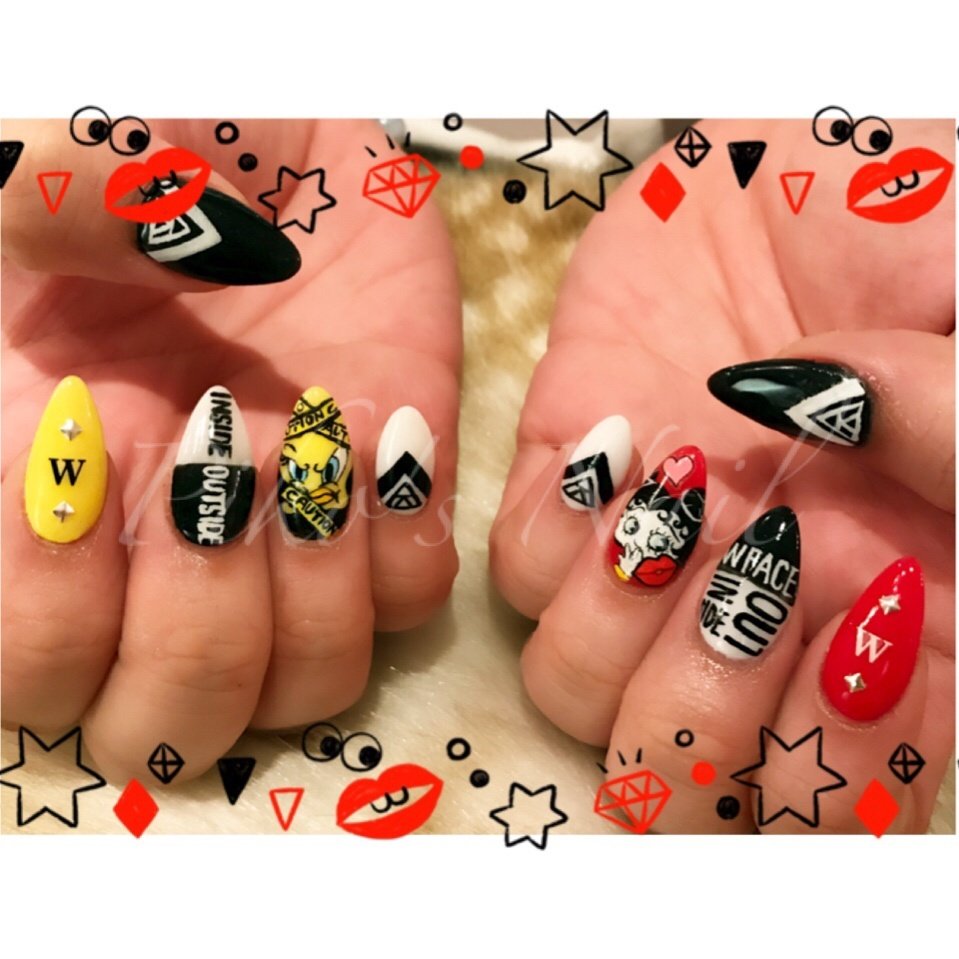 ライブ ハンド 変形フレンチ 痛ネイル キャラクター Piko S Nailのネイルデザイン No ネイルブック