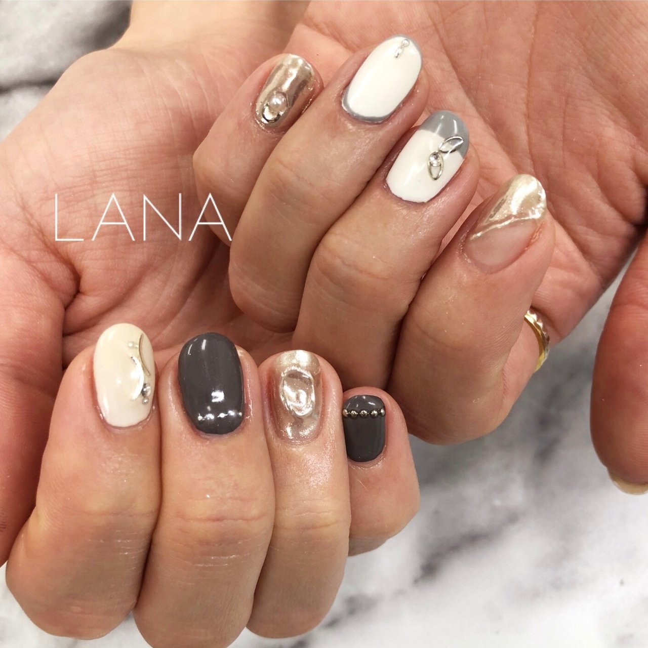 ベージュ グレー モノトーン お客様 Lana Nailのネイルデザイン No ネイルブック