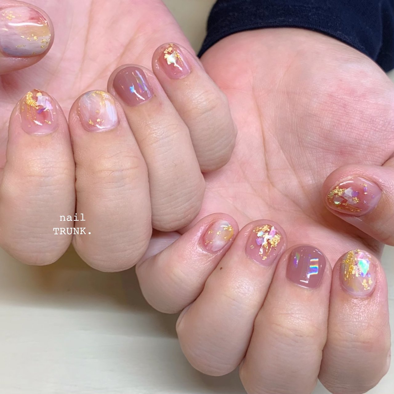 秋 冬 ハンド シェル ニュアンス Nail Trunkのネイルデザイン No ネイルブック