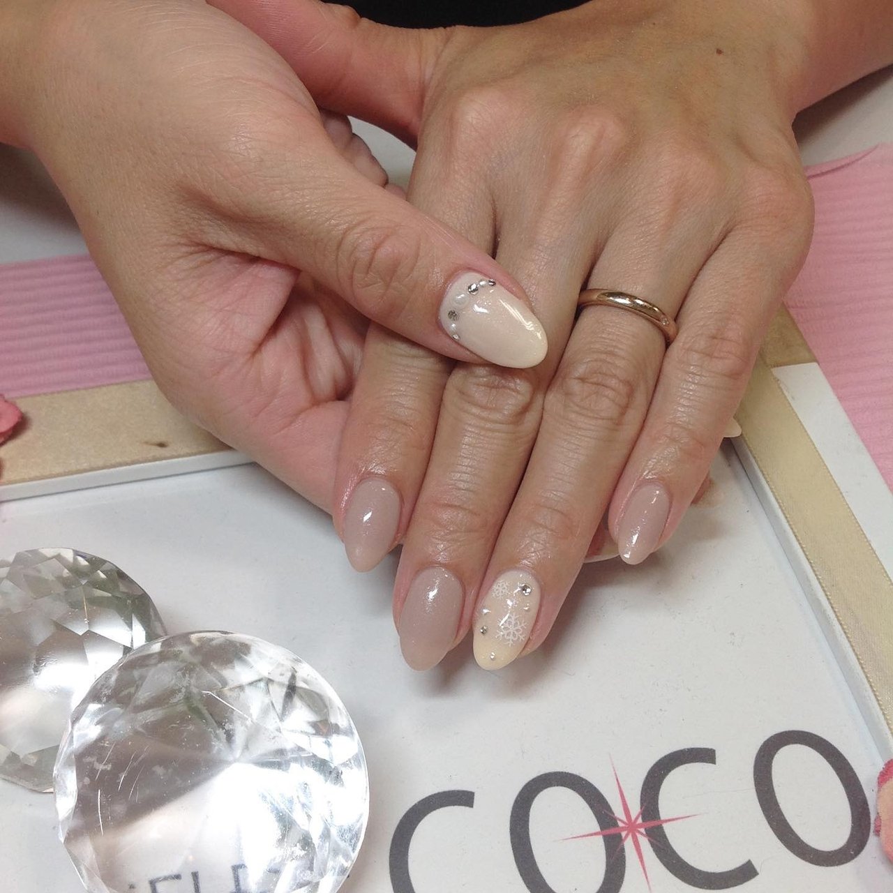 冬 ブライダル デート 女子会 ハンド Selectnail Coco Hadanoのネイルデザイン No ネイルブック