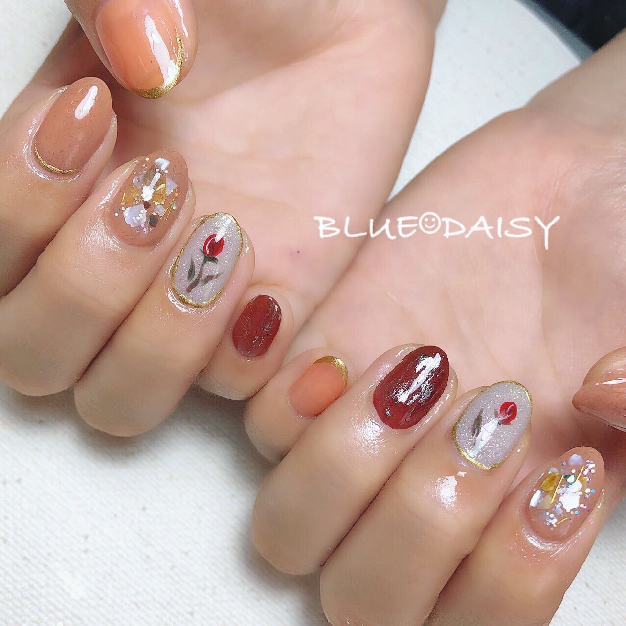 オールシーズン ハンド ラメ フラワー シェル Blue Daisyのネイルデザイン No ネイルブック