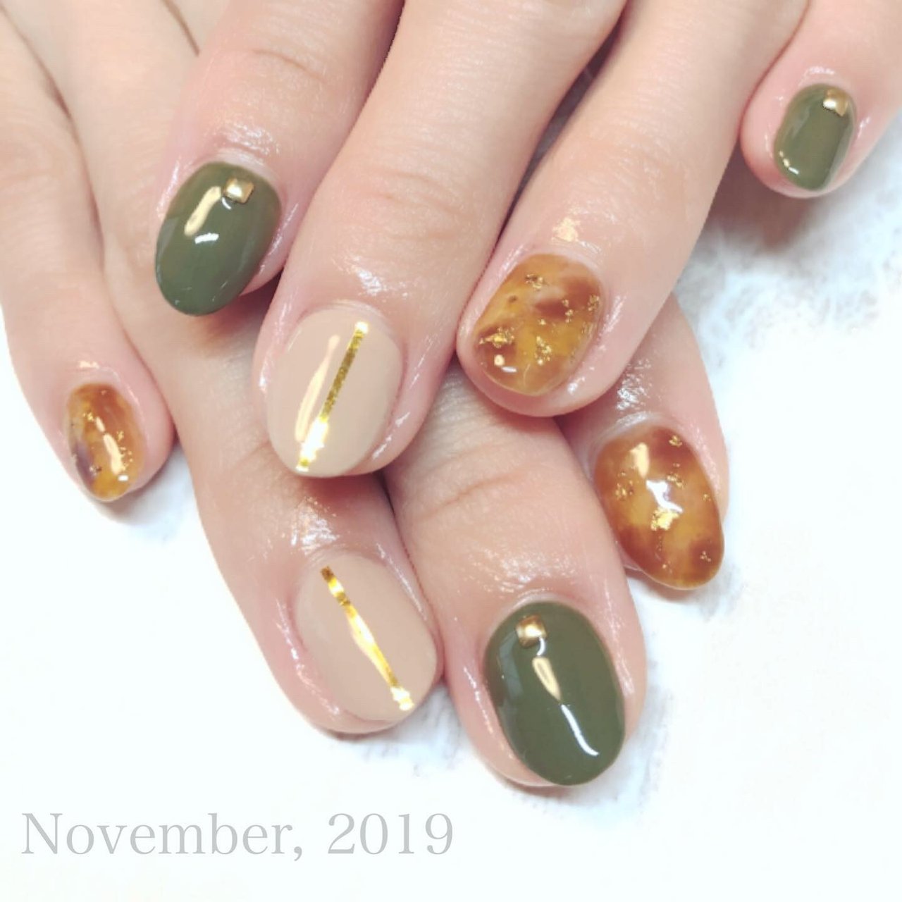 秋 冬 ハンド ネイルモデル Nailroom Chocoのネイルデザイン No ネイルブック