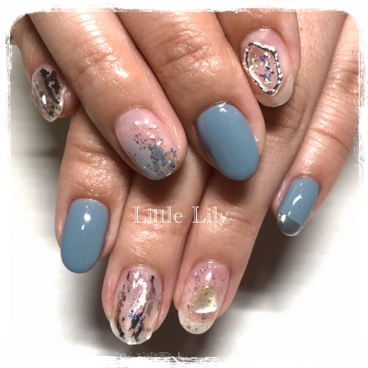 オールシーズン ハンド ラメ シェル ニュアンス Little Lily のネイルデザイン No ネイルブック