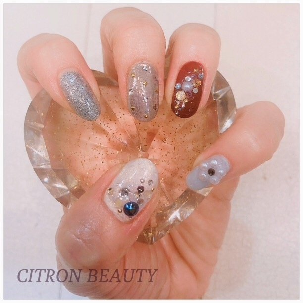 成人式 レトロ クリスタルピクシー ミディアム ホワイト Citron Nailのネイルデザイン No ネイルブック