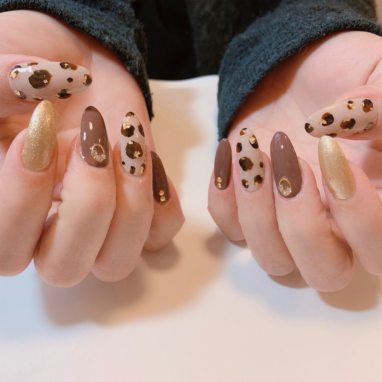 オールシーズン ハンド アニマル柄 ロング ベージュ Nailsalonwelinaのネイルデザイン No ネイルブック