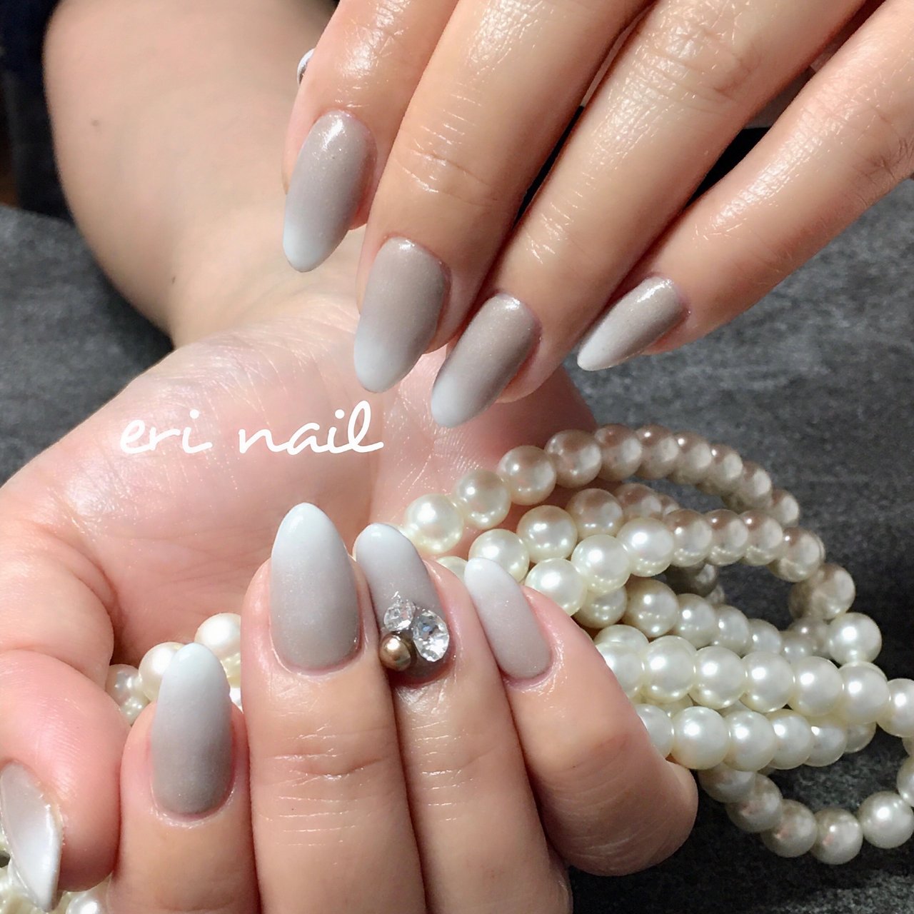 秋 冬 ハンド グラデーション ホワイト 名古屋市天白区 自宅ネイルサロン Eri Nailのネイルデザイン No ネイルブック