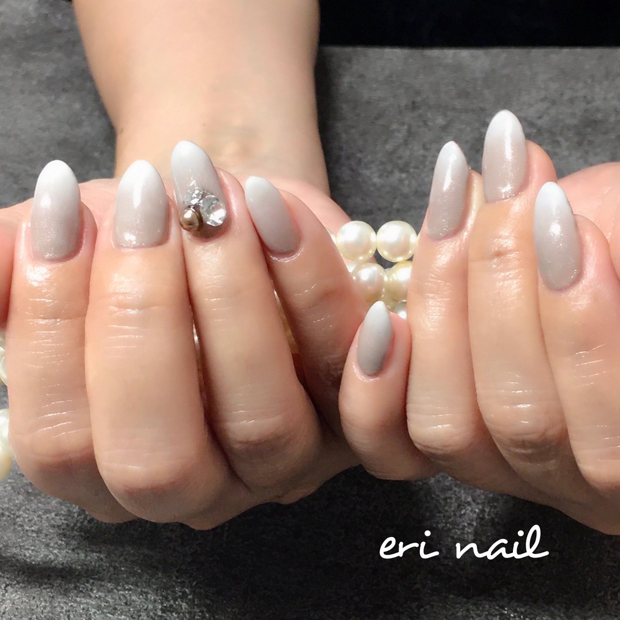 秋 冬 ハンド グラデーション ホワイト 名古屋市天白区 自宅ネイルサロン Eri Nailのネイルデザイン No ネイルブック