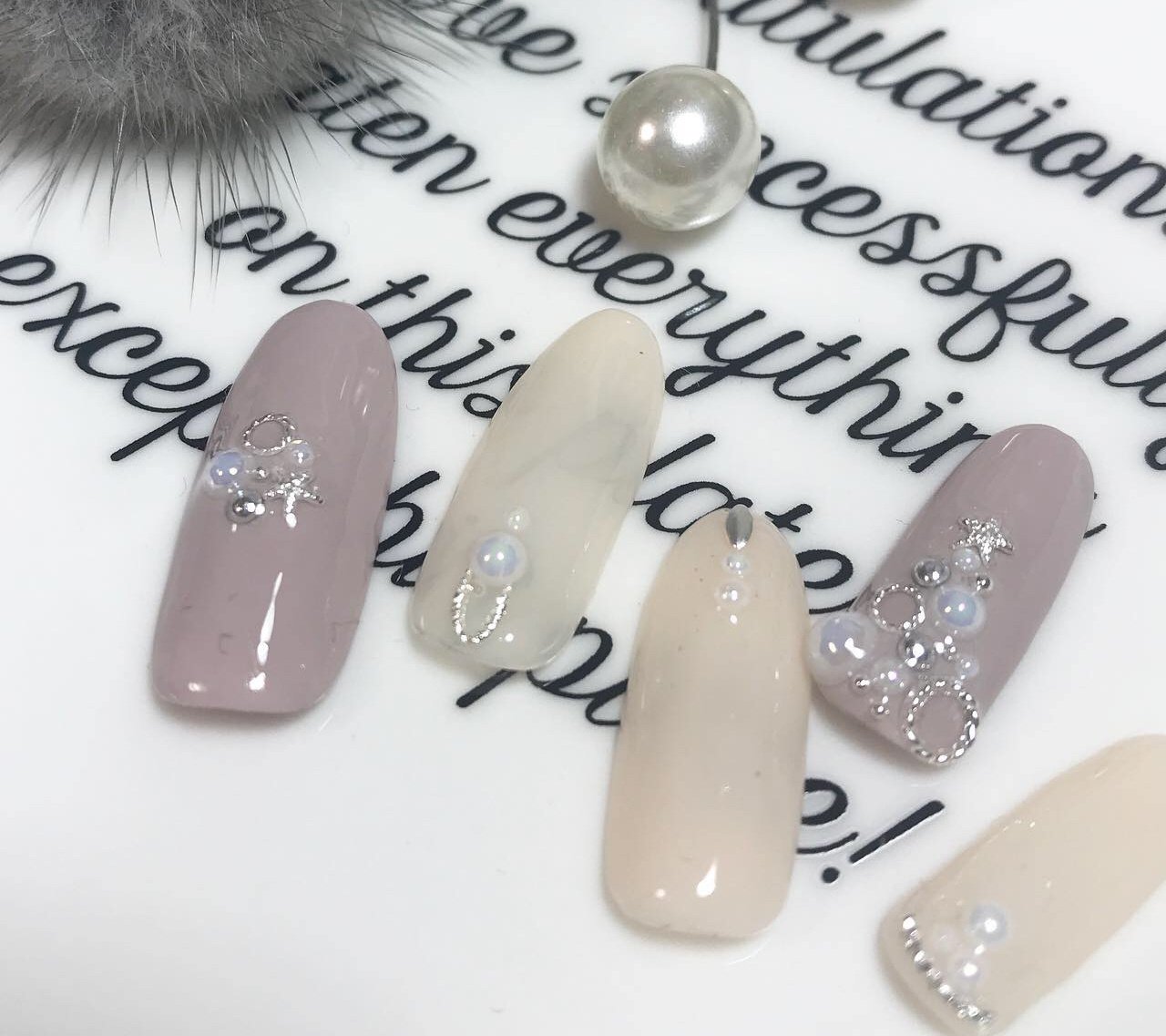 冬 クリスマス デート 女子会 ハンド A Mown Nails アモウン ネイルズ のネイルデザイン No ネイルブック