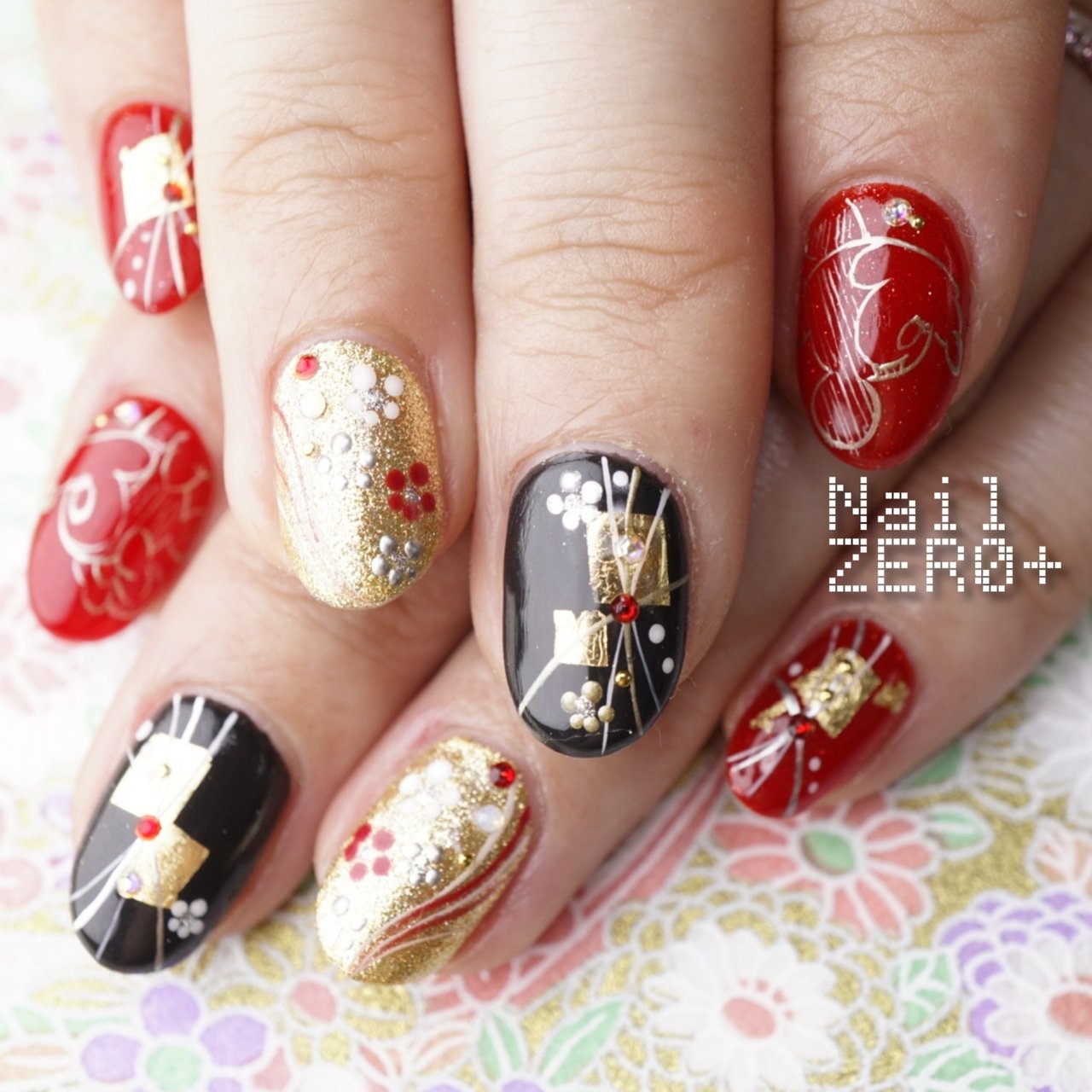 お正月 成人式 ハンド ワンカラー キャラクター 塩見隼人 池袋 ネイルゼロプラスのネイルデザイン No ネイルブック