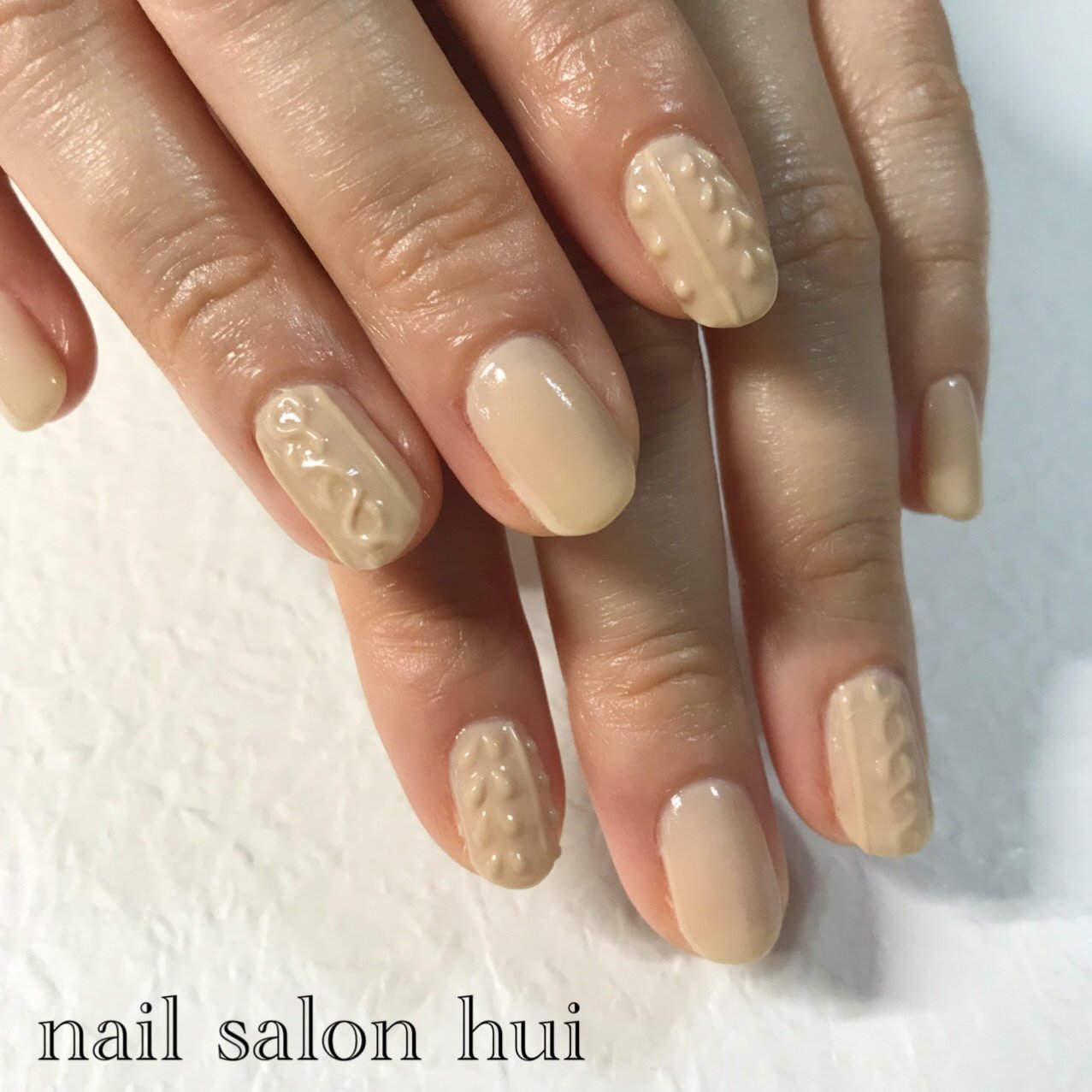 冬 ハンド ニット ベージュ ジェル Nailsalon Huiのネイルデザイン No ネイルブック