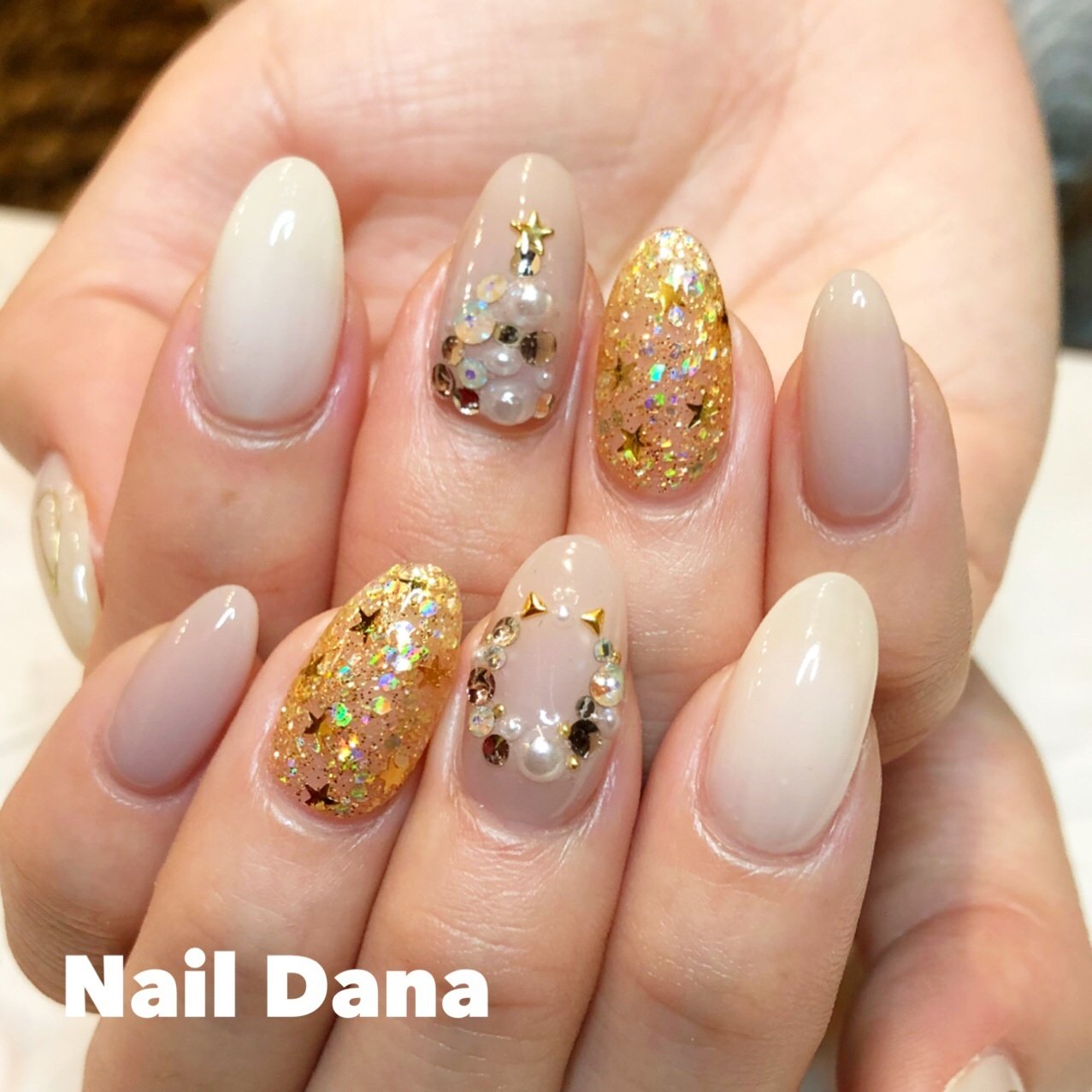 秋 冬 クリスマス ブライダル ハンド Nail Danaのネイルデザイン No ネイルブック