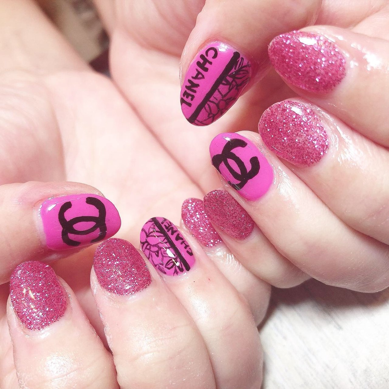 オールシーズン バレンタイン ライブ パーティー ハンド La Mieのネイルデザイン No ネイルブック