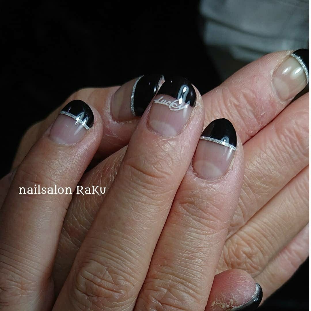 オールシーズン ハンド 変形フレンチ ミディアム クリア Nailsalon Raku ネイルサロン ラク 西国分寺 のネイルデザイン No ネイルブック