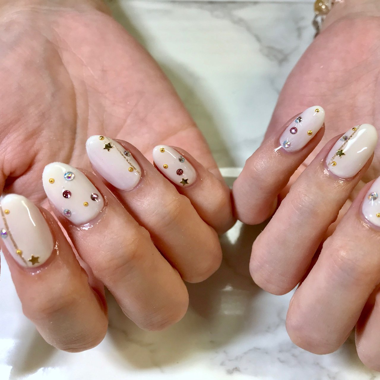 冬 クリスマス オフィス シンプル ワンカラー Nail Room Amery のネイルデザイン No ネイルブック