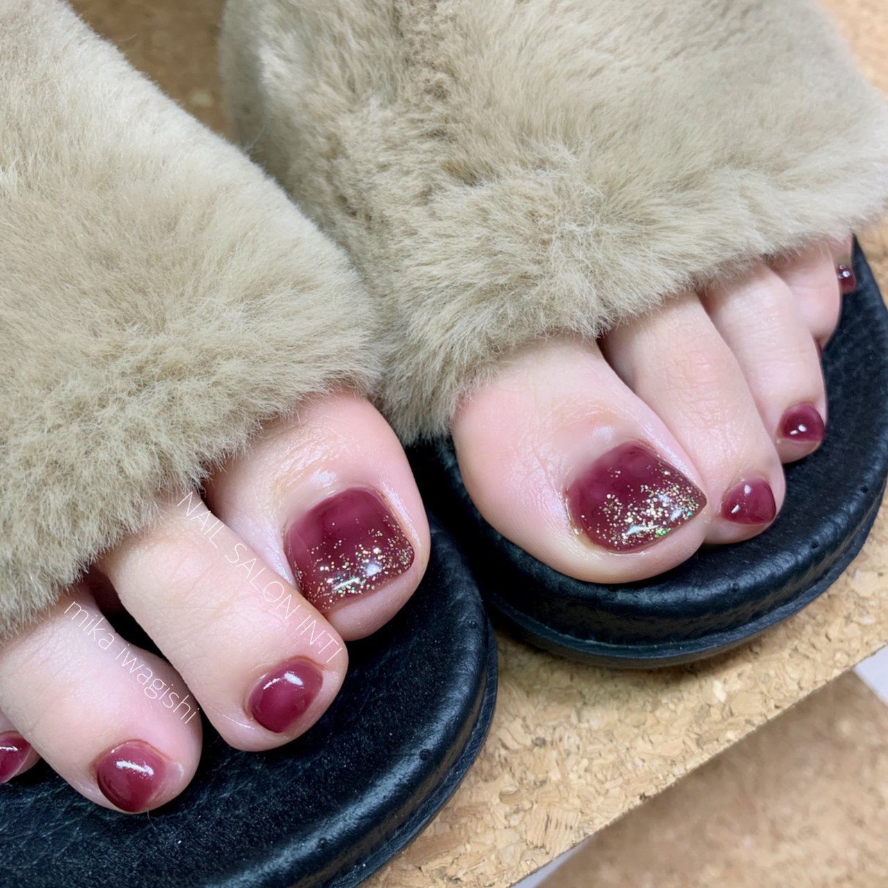 秋 冬 オールシーズン クリスマス フット Nailsalon Inti 岩岸美華 のネイルデザイン No ネイルブック