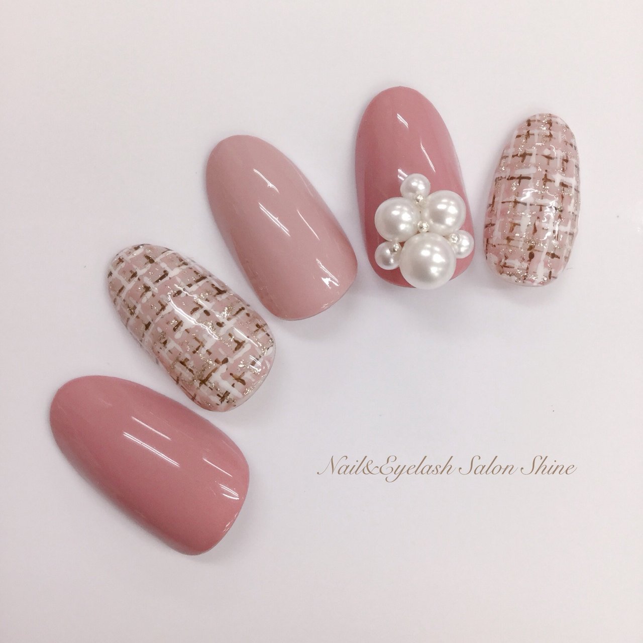 ハンド ビジュー ツイード ジェル Nail Eyelash Salon Shineのネイルデザイン No 4914321 ネイルブック