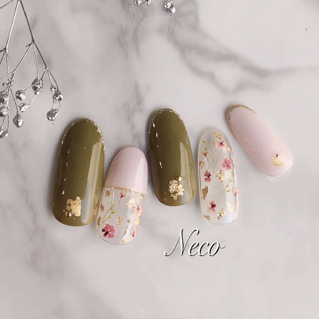 ハンド フラワー 押し花 ピンク グリーン Nail Salon Necoのネイルデザイン No 4917959 ネイルブック