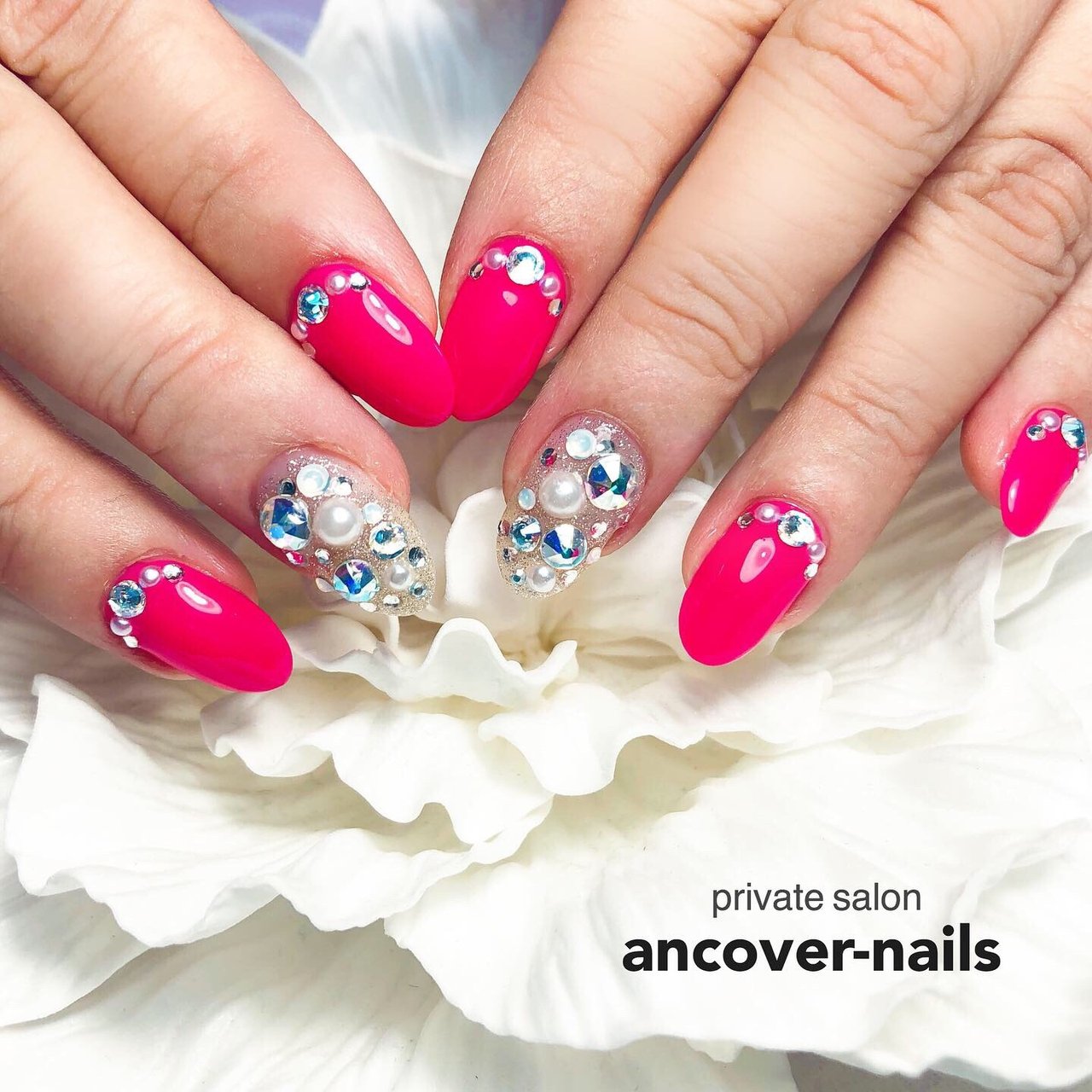 冬 クリスマス パーティー ハンド ビジュー Ancover Nailsのネイルデザイン No ネイルブック