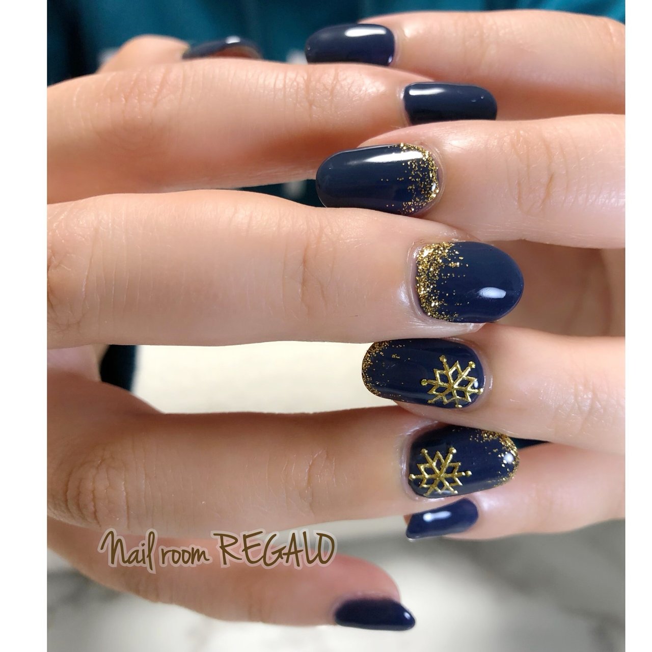 冬 ハンド シンプル 雪の結晶 ショート Nail Room Regalo ネイル ルーム レガロ のネイルデザイン No ネイルブック