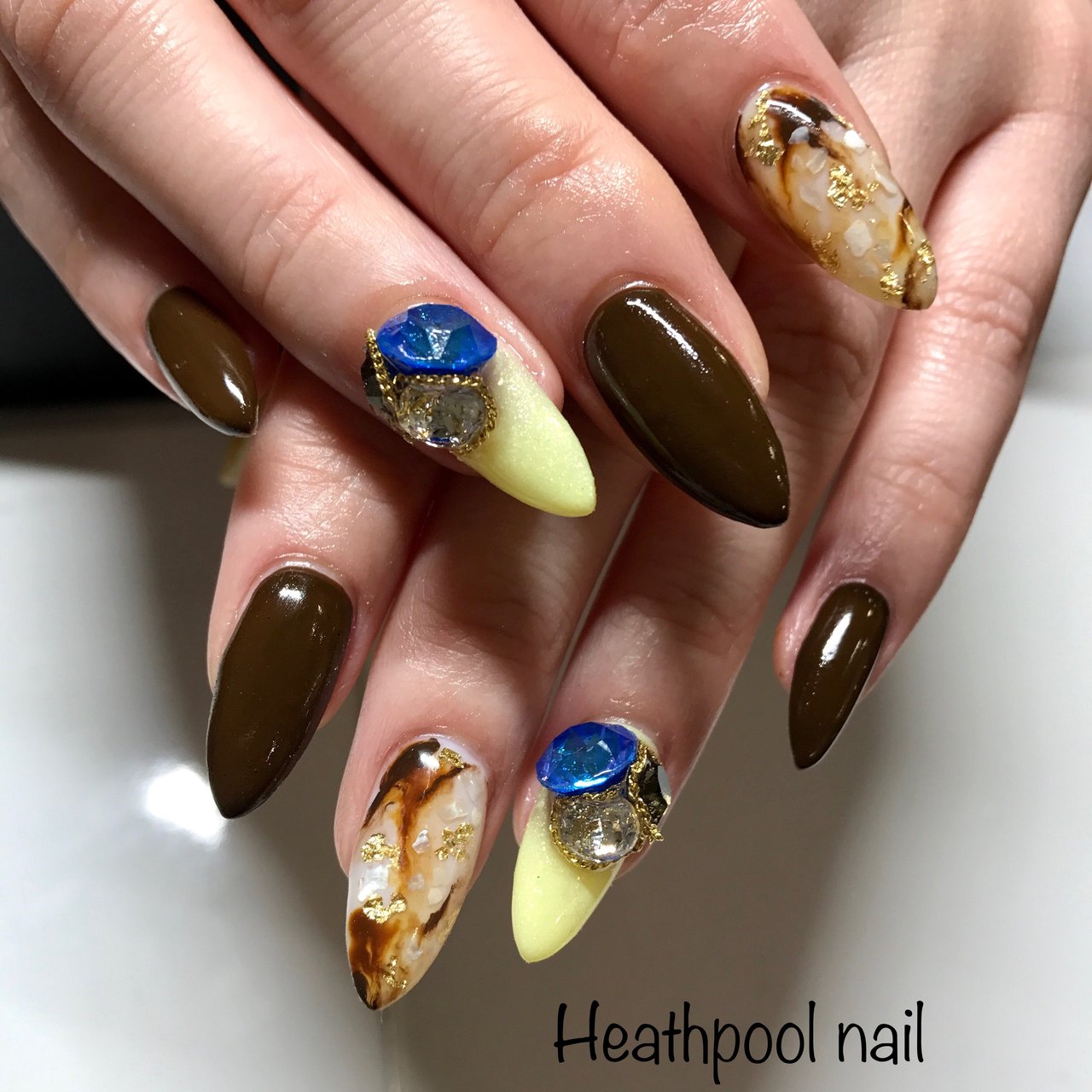 ハンド ワンカラー ビジュー 大理石 チェーン Heathpoolnailのネイルデザイン No ネイルブック