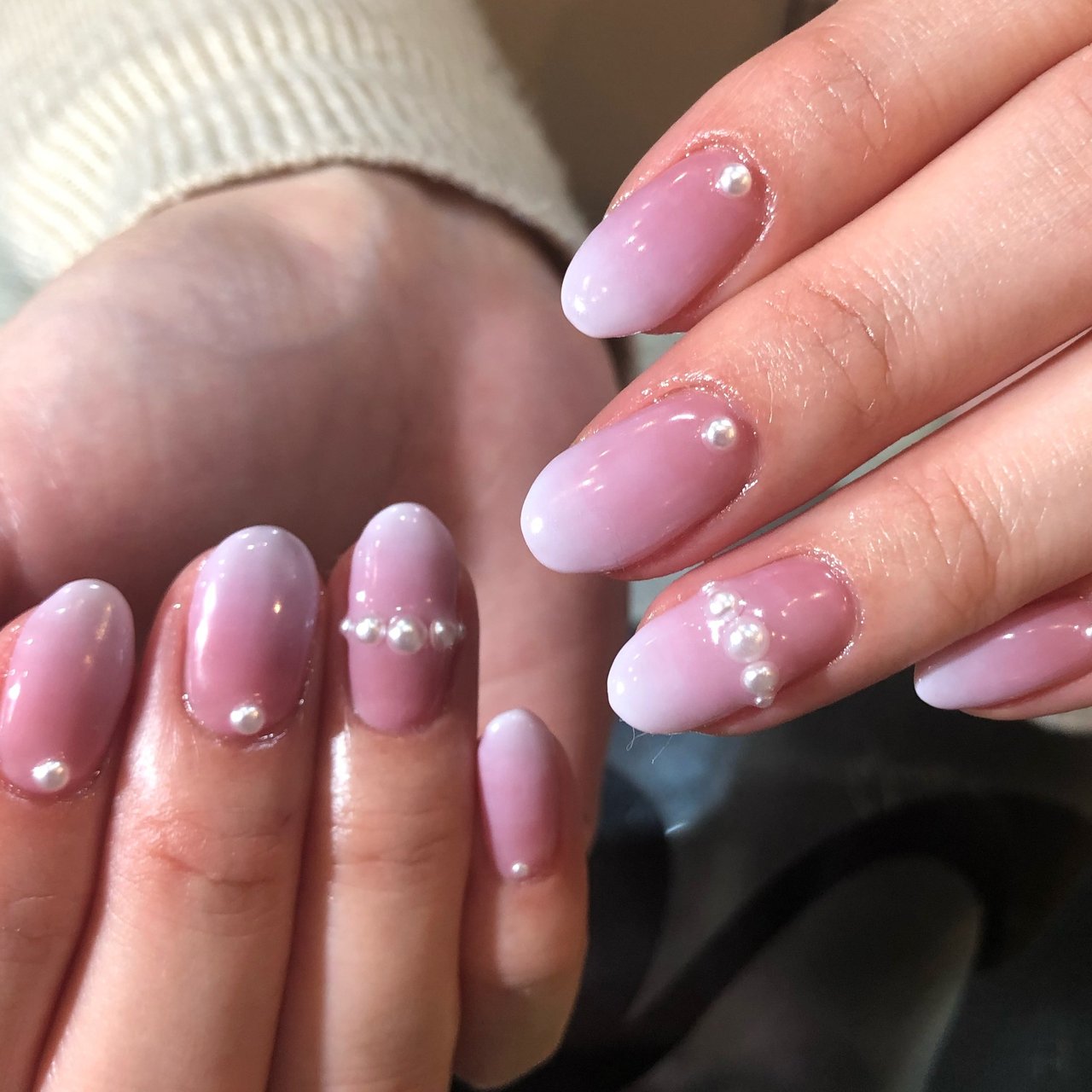 ハンド シンプル グラデーション パール ミディアム 宮城県 石巻 ロージーネイル Rosy Nail Pupuu Rosyのネイルデザイン No ネイルブック