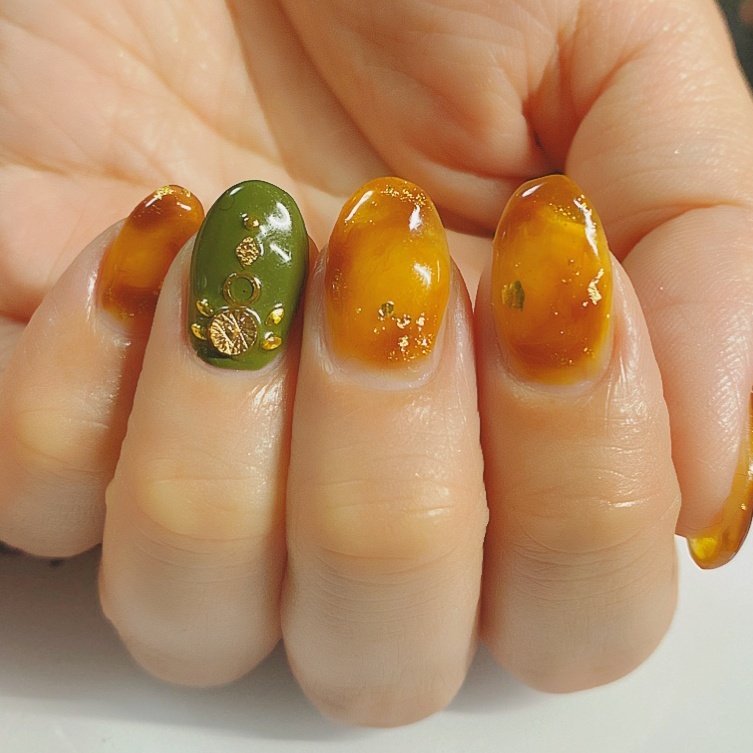 ワンカラー エスニック べっ甲 ショート オレンジ ネイルサロンberryのネイルデザイン No ネイルブック