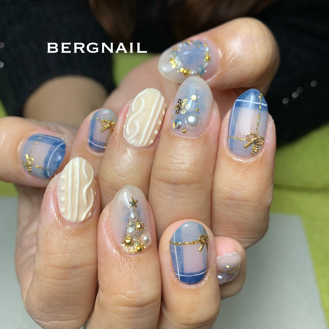冬 クリスマス ホワイト ブルー シルバー Bergnailのネイルデザイン No ネイルブック