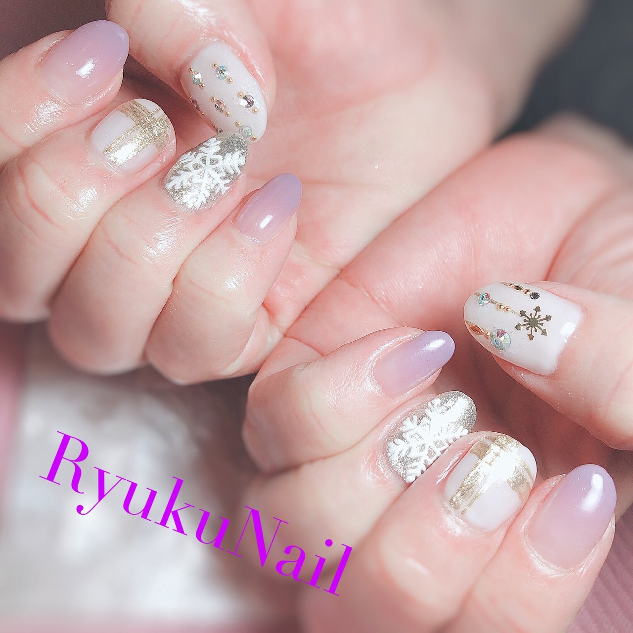 冬 クリスマス ハンド ビジュー ラメ Ryukunailのネイルデザイン No ネイルブック