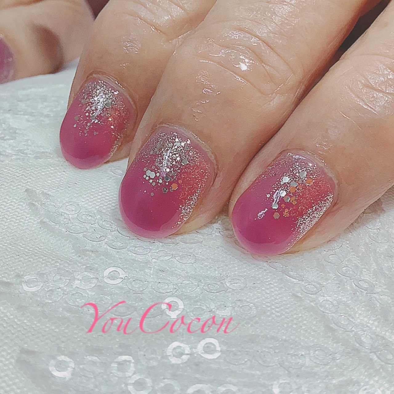 オールシーズン ハンド シンプル ホログラム ラメ ネイルサロン ユーココンのネイルデザイン No ネイルブック